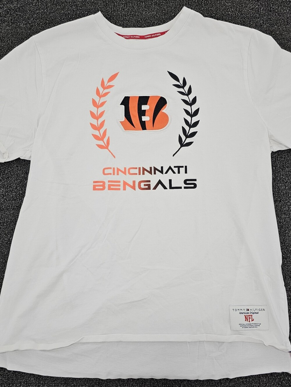 Tommy Hilfiger NFL Cincinnati Bengals Miles T-Shirt Laurel Team Graphic Logo XL